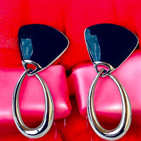 Trifari Vintage Black Enamel Silvertone Dangle Drop Earrings Posts - Picture 2 of 12